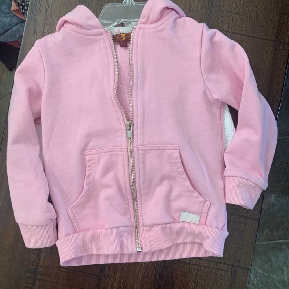 Matching outfit. Pink & White.